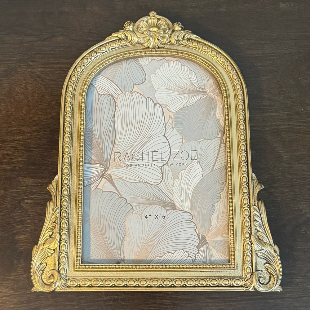 Vintage-style Champagne Gold Frame - 4x6 - Cottagecore